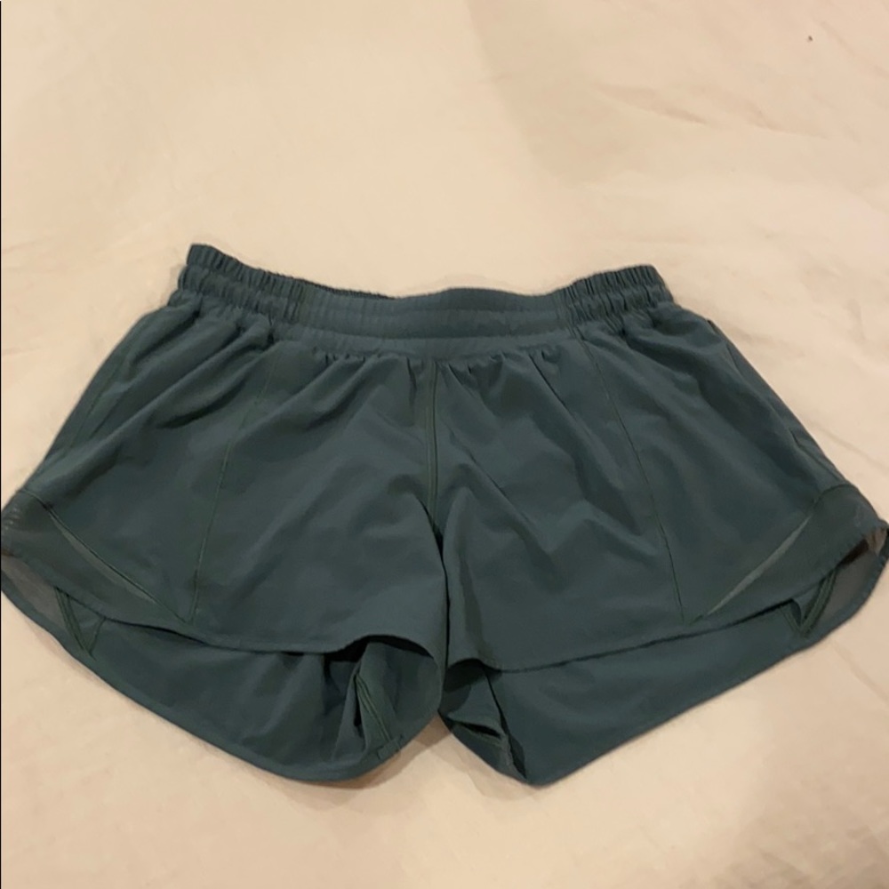 Lululemon Hotty Hot Shorts Size 8- Green